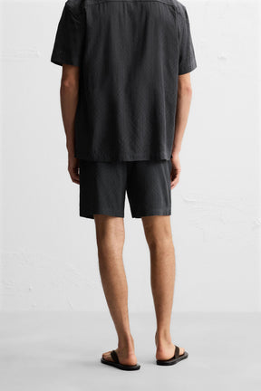 GEOMETRIC JACQUARD BERMUDA SHORTS - Image 3