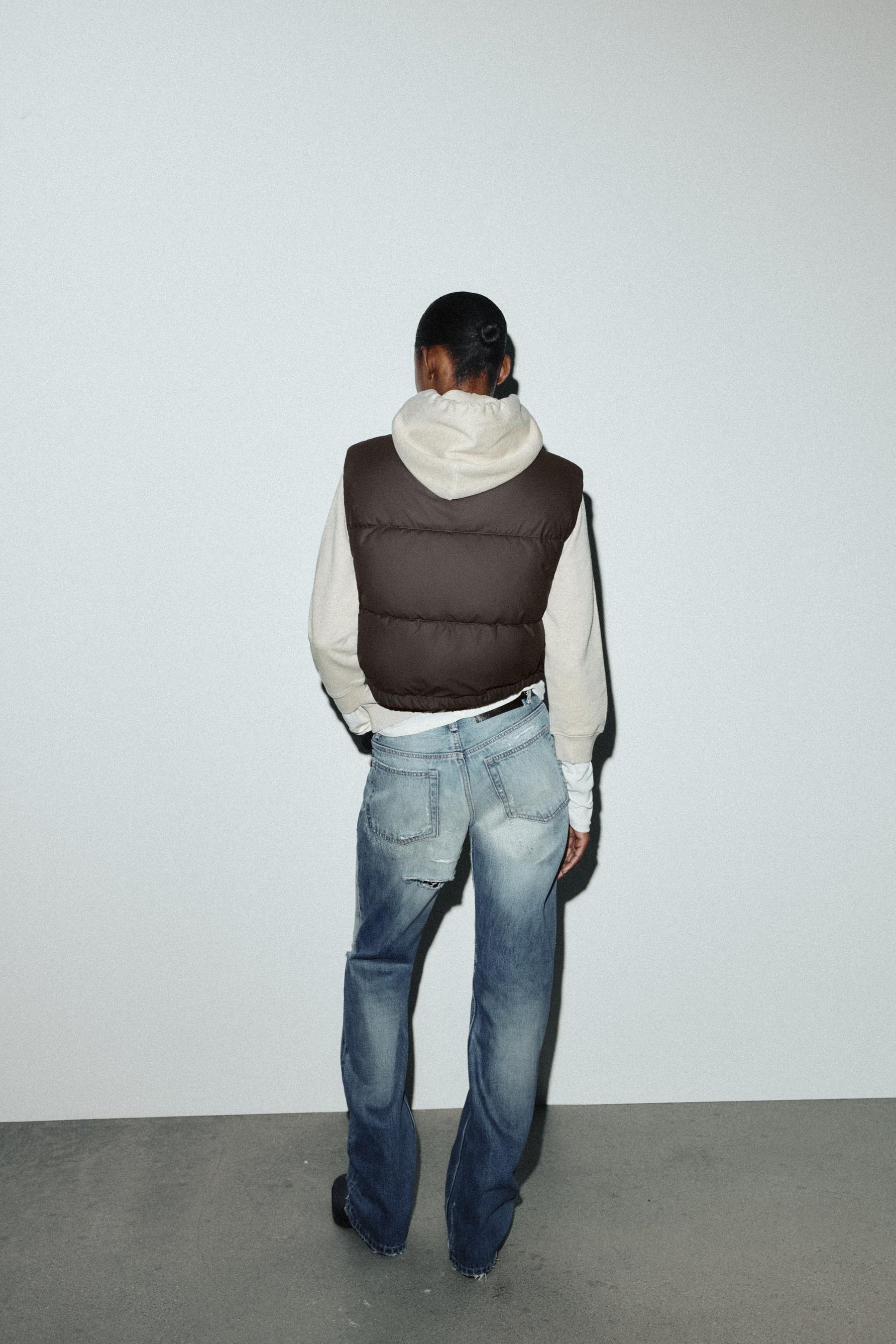 RUBBERISED PADDED GILET - Image 4