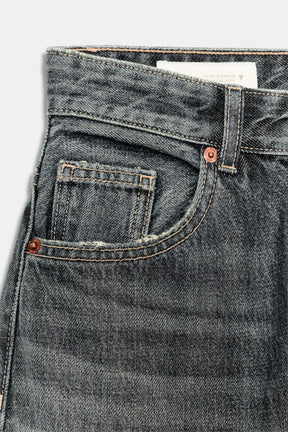 Wide-Leg High-Waist Jeans