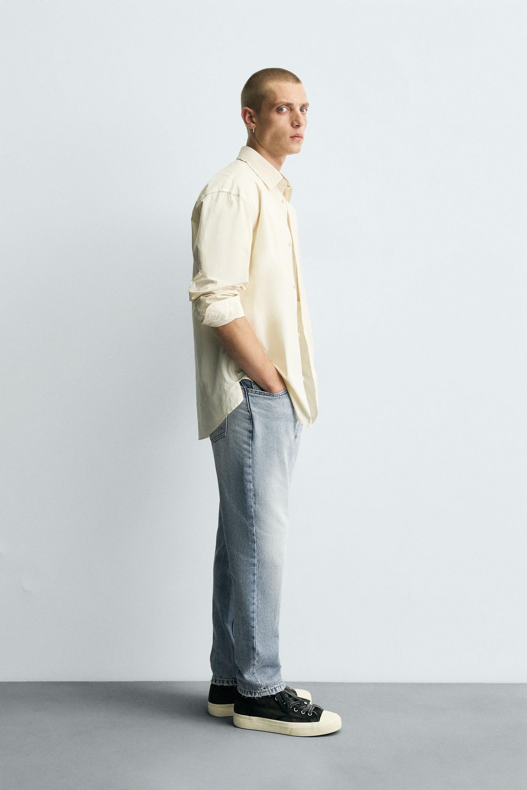 SLIM FIT CROPPED JEANS - Image 4