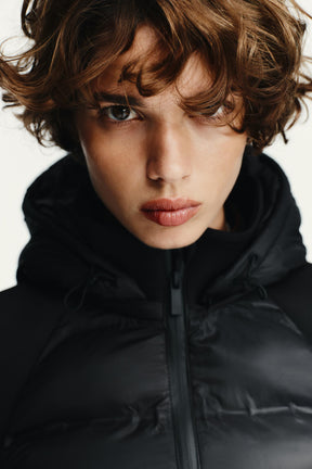 Gesteppte Jacke mit abnehmbarer Kapuze