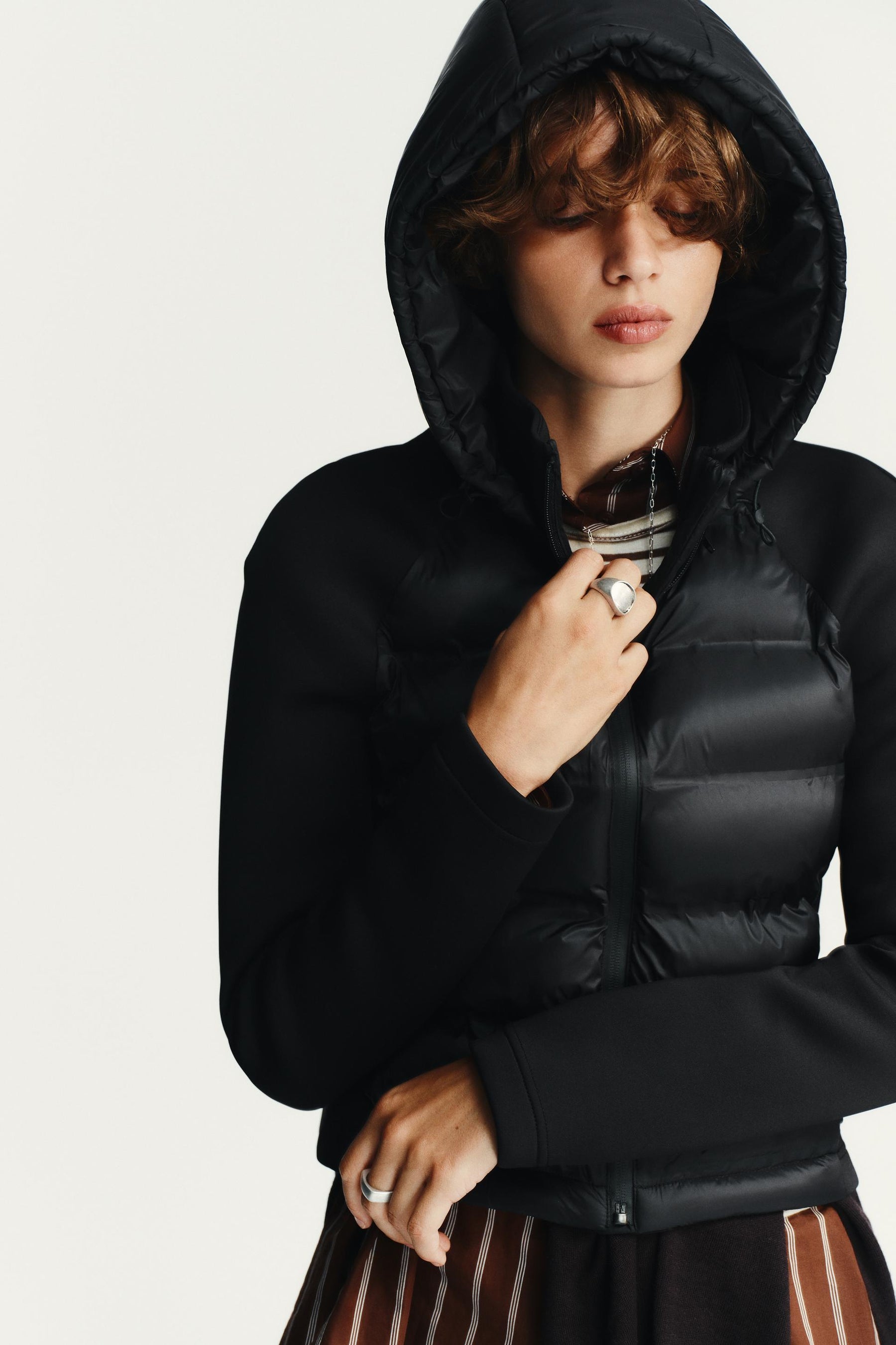 Gesteppte Jacke mit abnehmbarer Kapuze