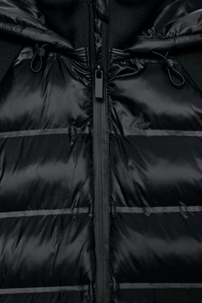 Gesteppte Jacke mit abnehmbarer Kapuze