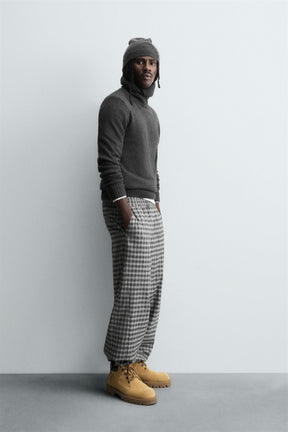 RELAXED FIT TEXTURED TROUSERS - Image 4