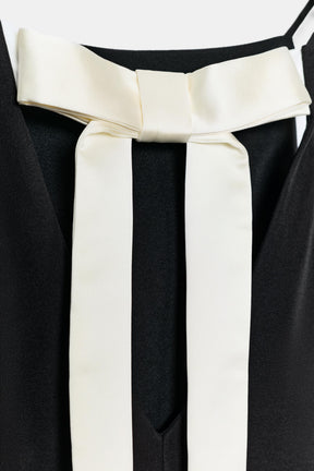 Bluse mit Schleife am Rücken