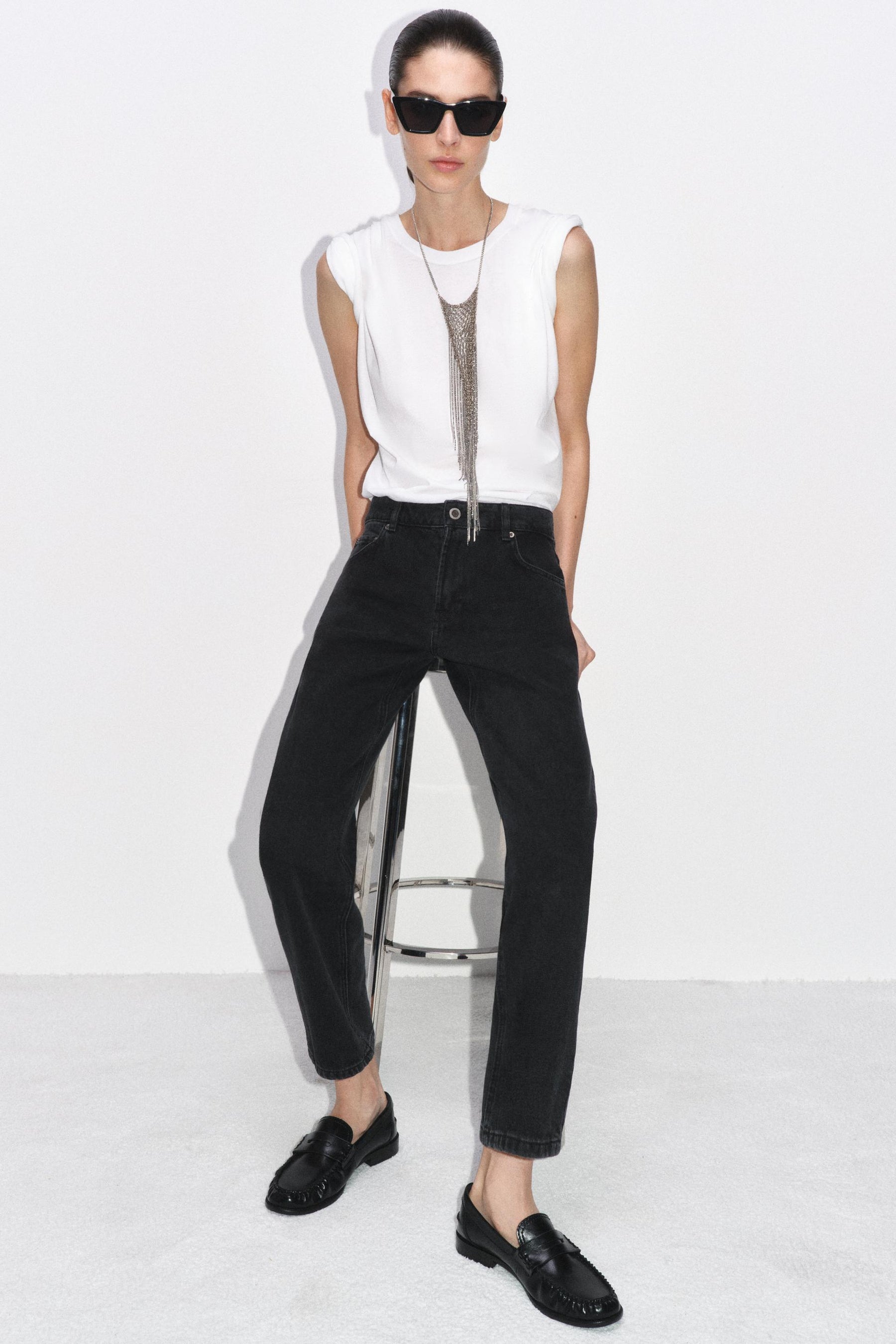 Zigarettenjeans mit mittelhohem Bund