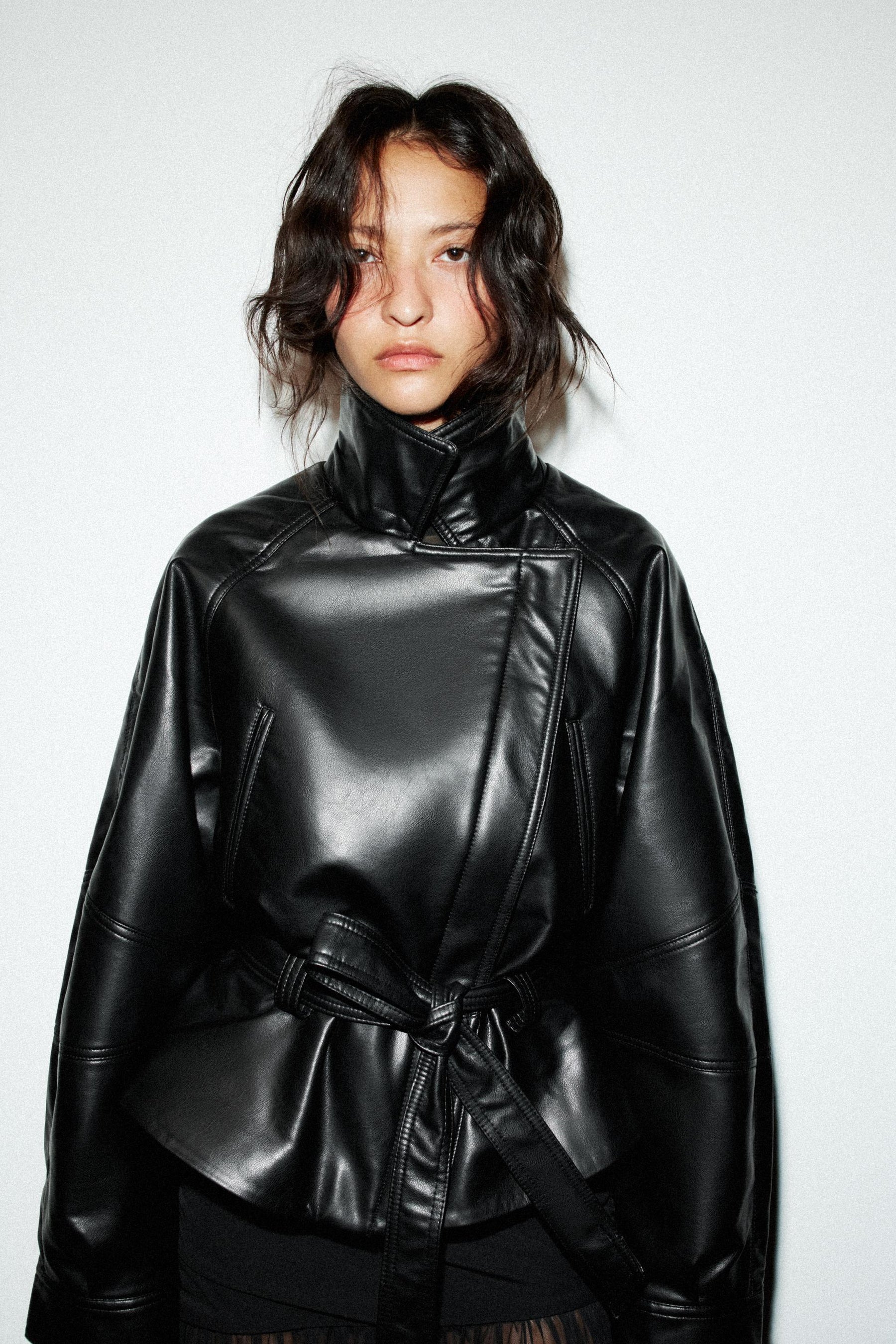 Schößchenjacke aus Kunstleder