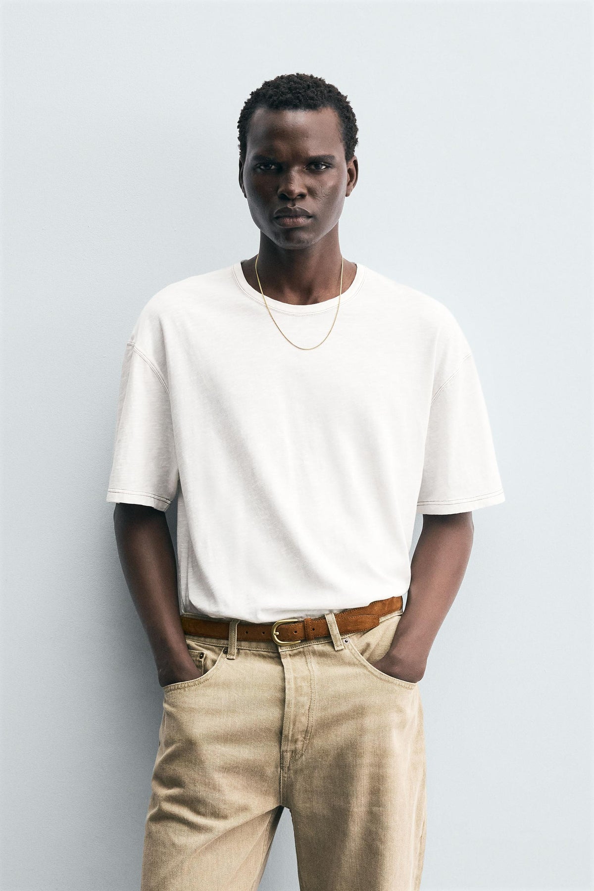 T-SHIRT WITH CONTRAST STITCHING - Image 2