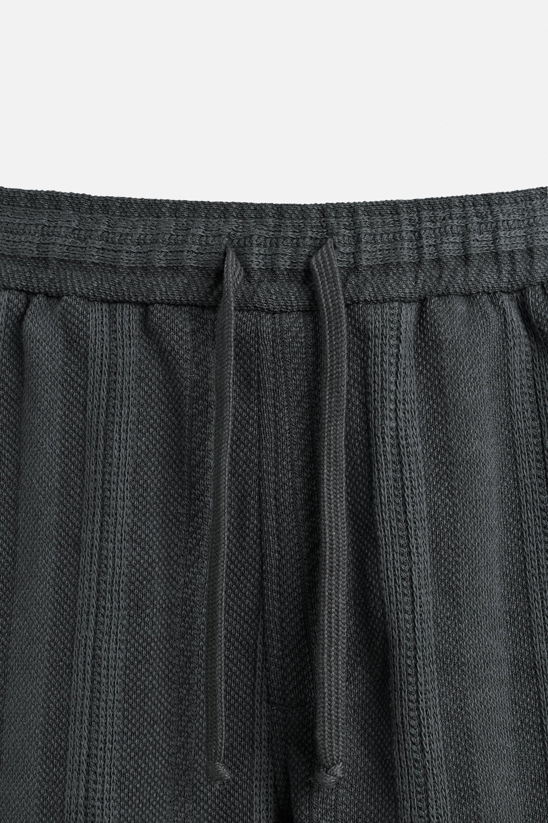 JACQUARD TEXTURED BERMUDA SHORTS - Image 9