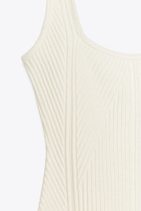 STRUKTURIERTER STRICKBody
