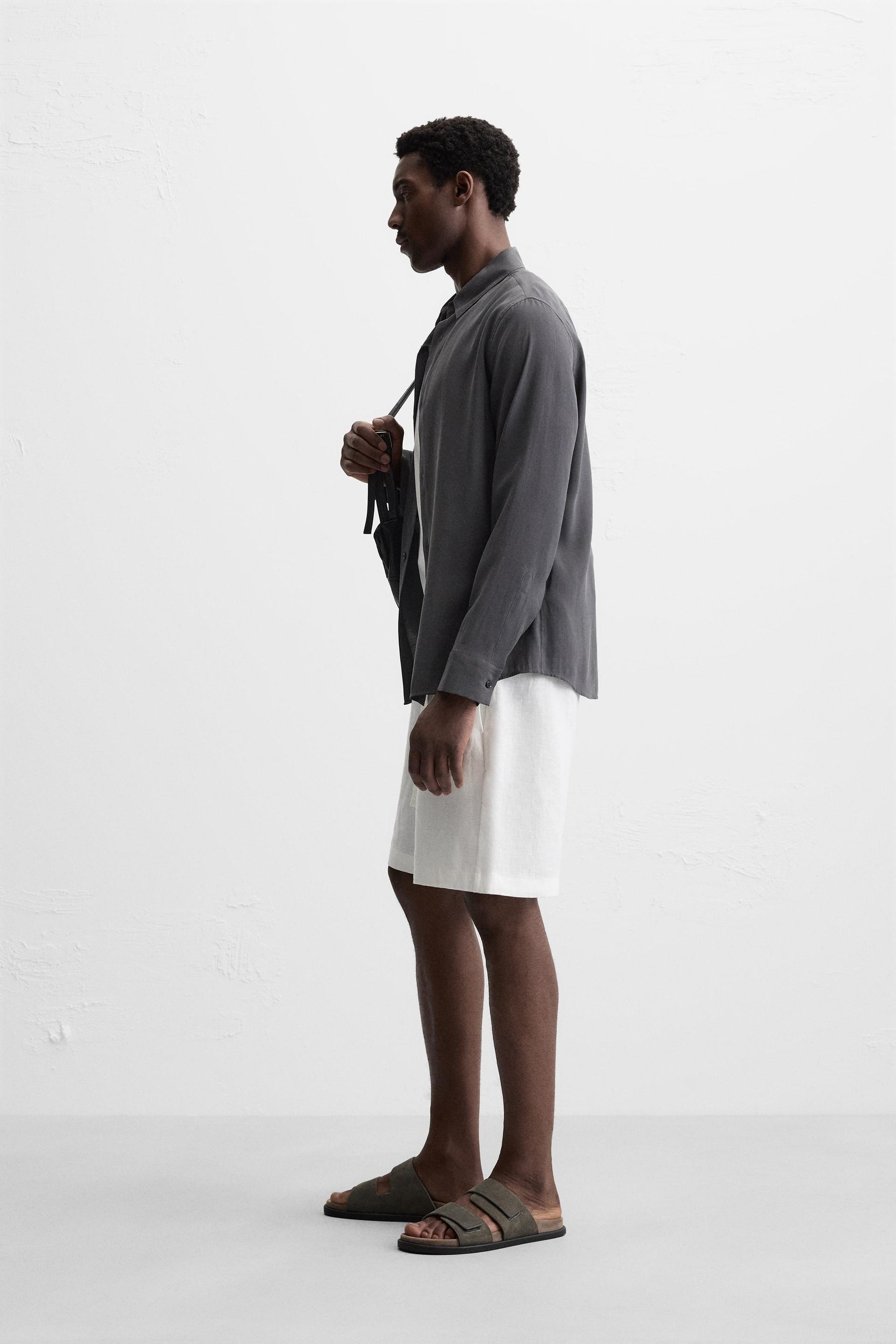 100% LINEN BERMUDA SHORTS - Image 4