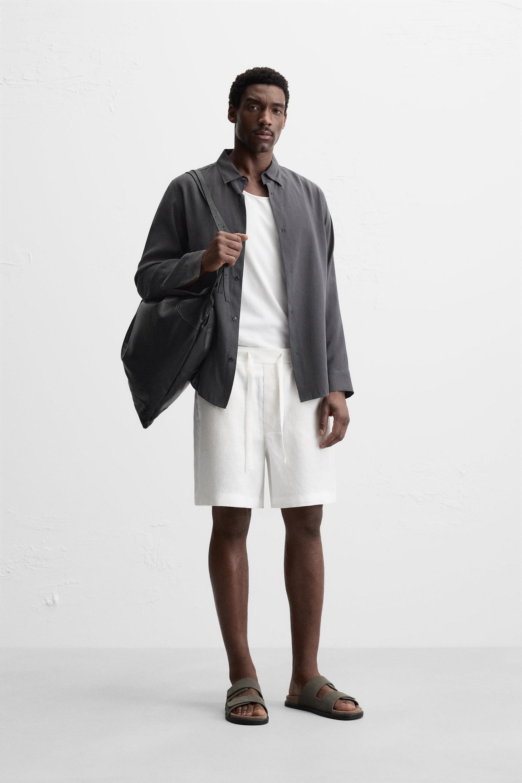 100% LINEN BERMUDA SHORTS - Image 1
