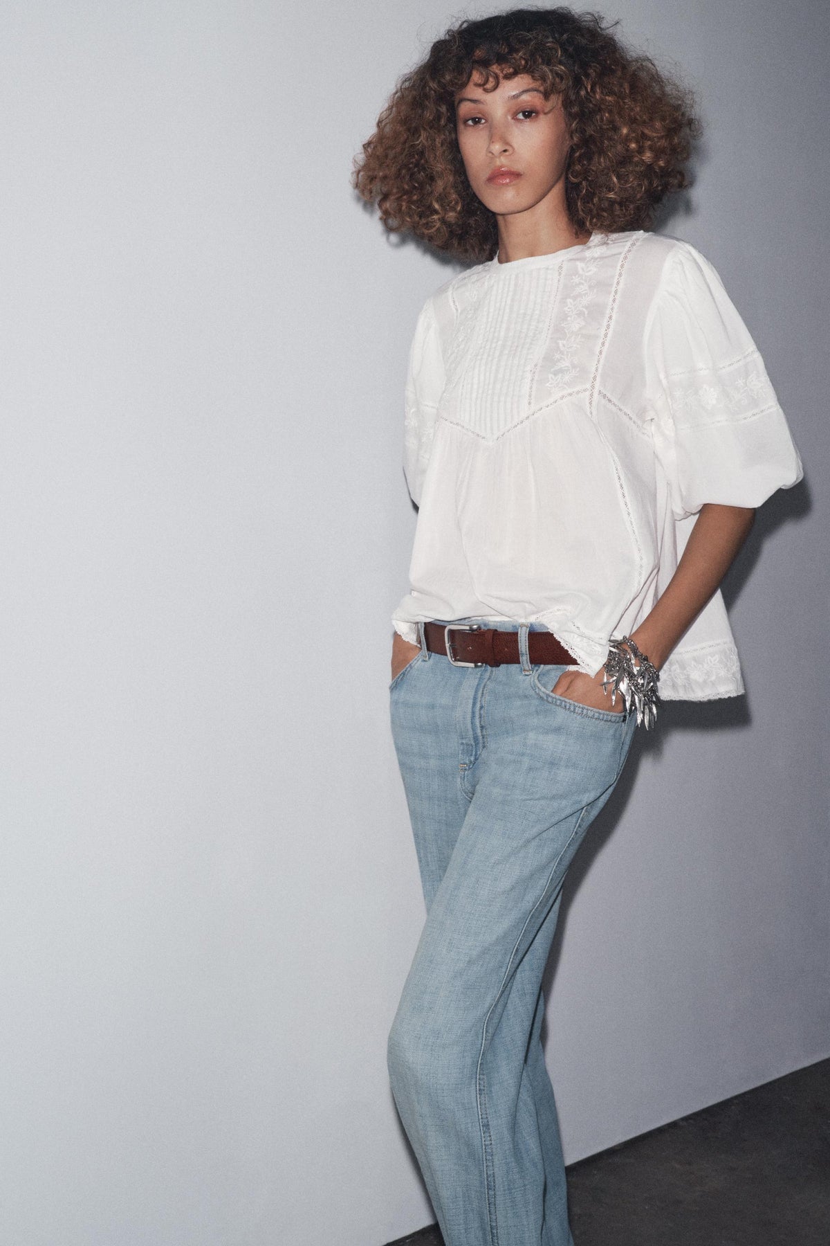 EMBROIDERED ROMANTIC BLOUSE