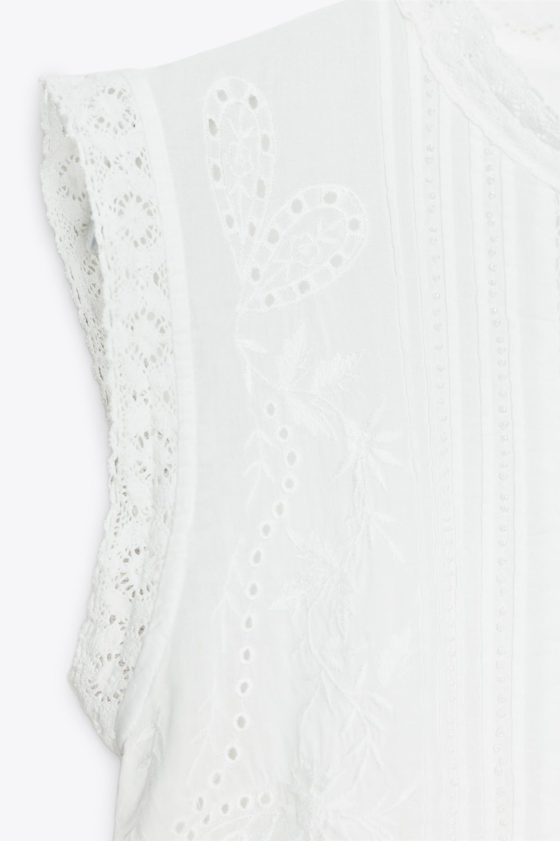 Sleeveless Ladder Stitch Blouse