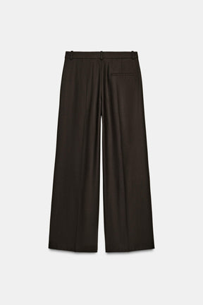 Wide-leg pleated trousers