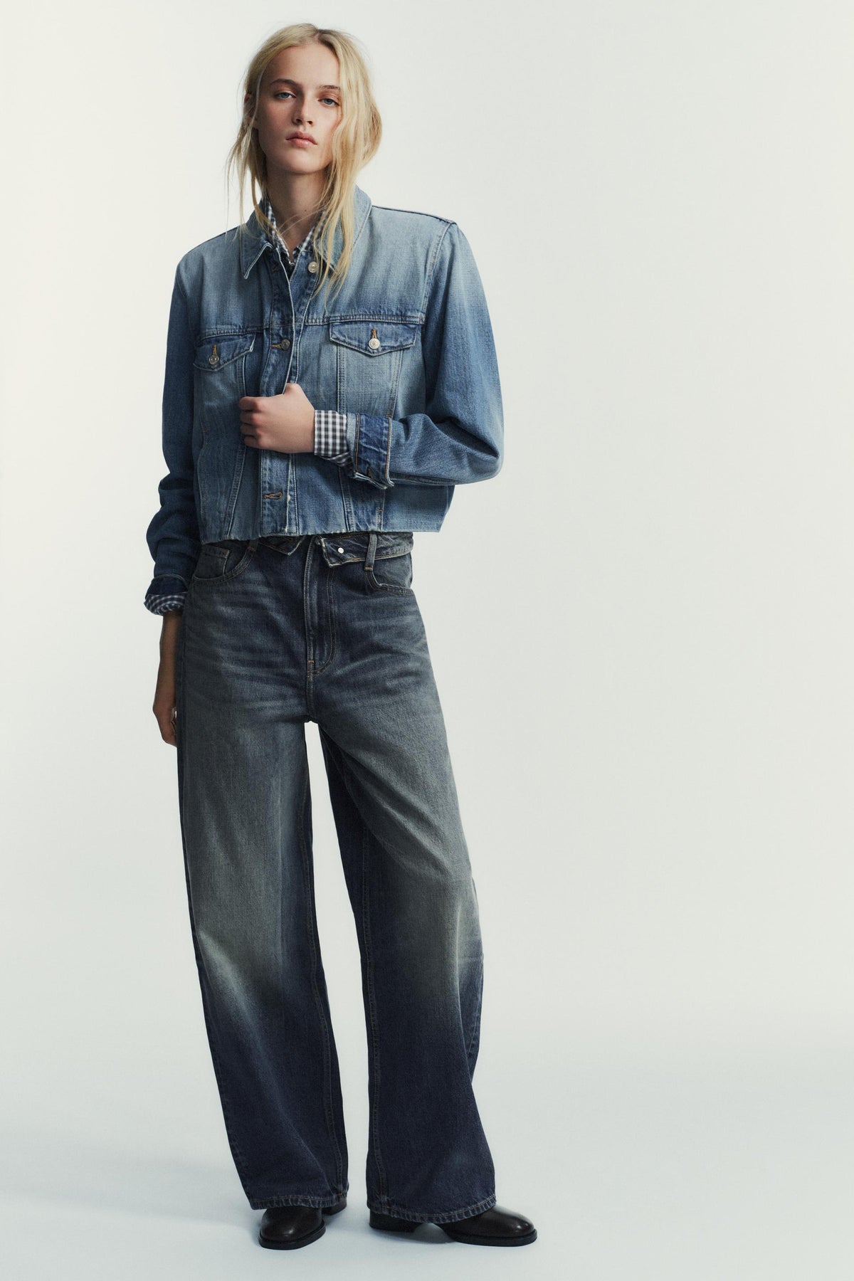 Mid-Waist Folded Waist Jeans