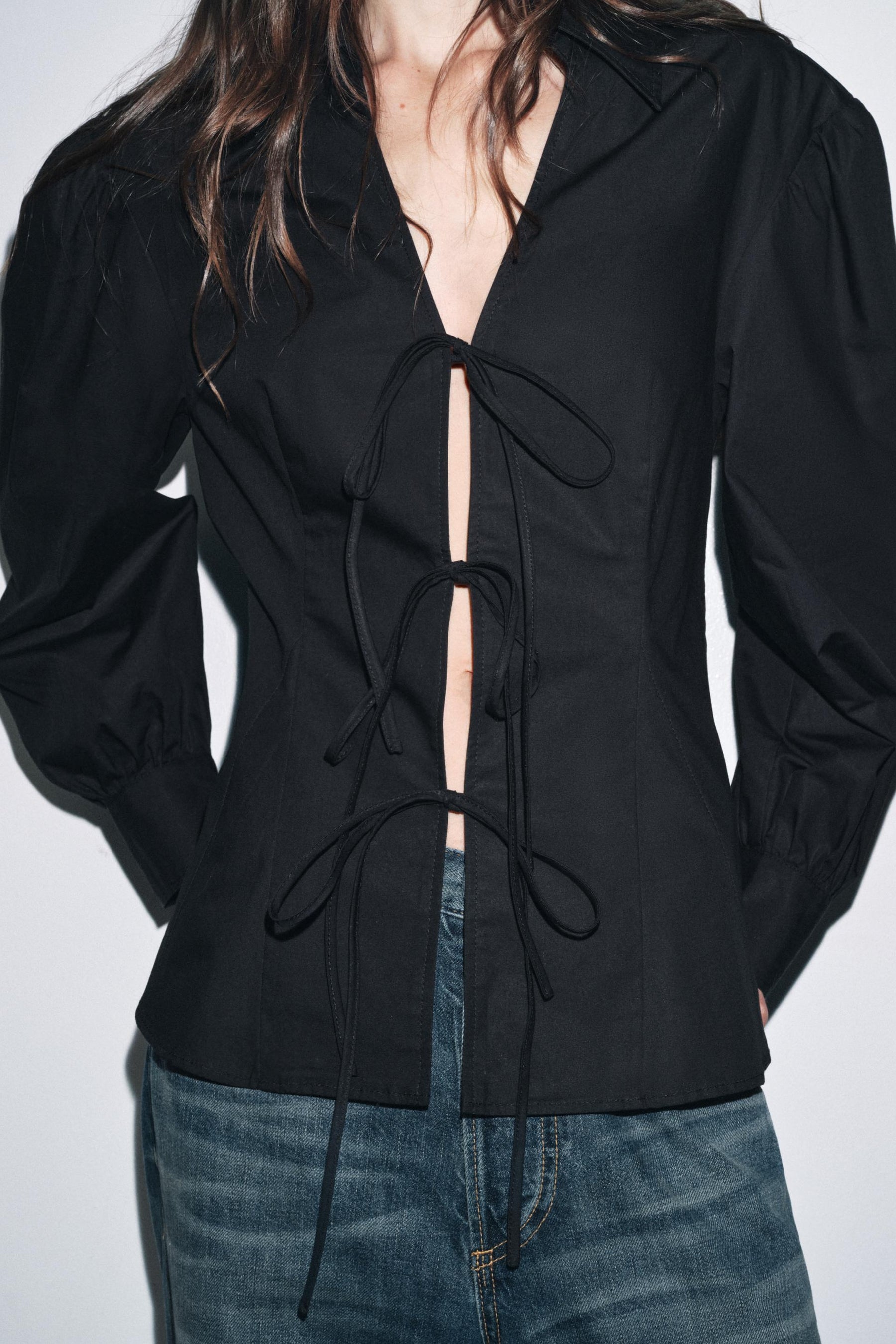 Poplin shirt with tied
