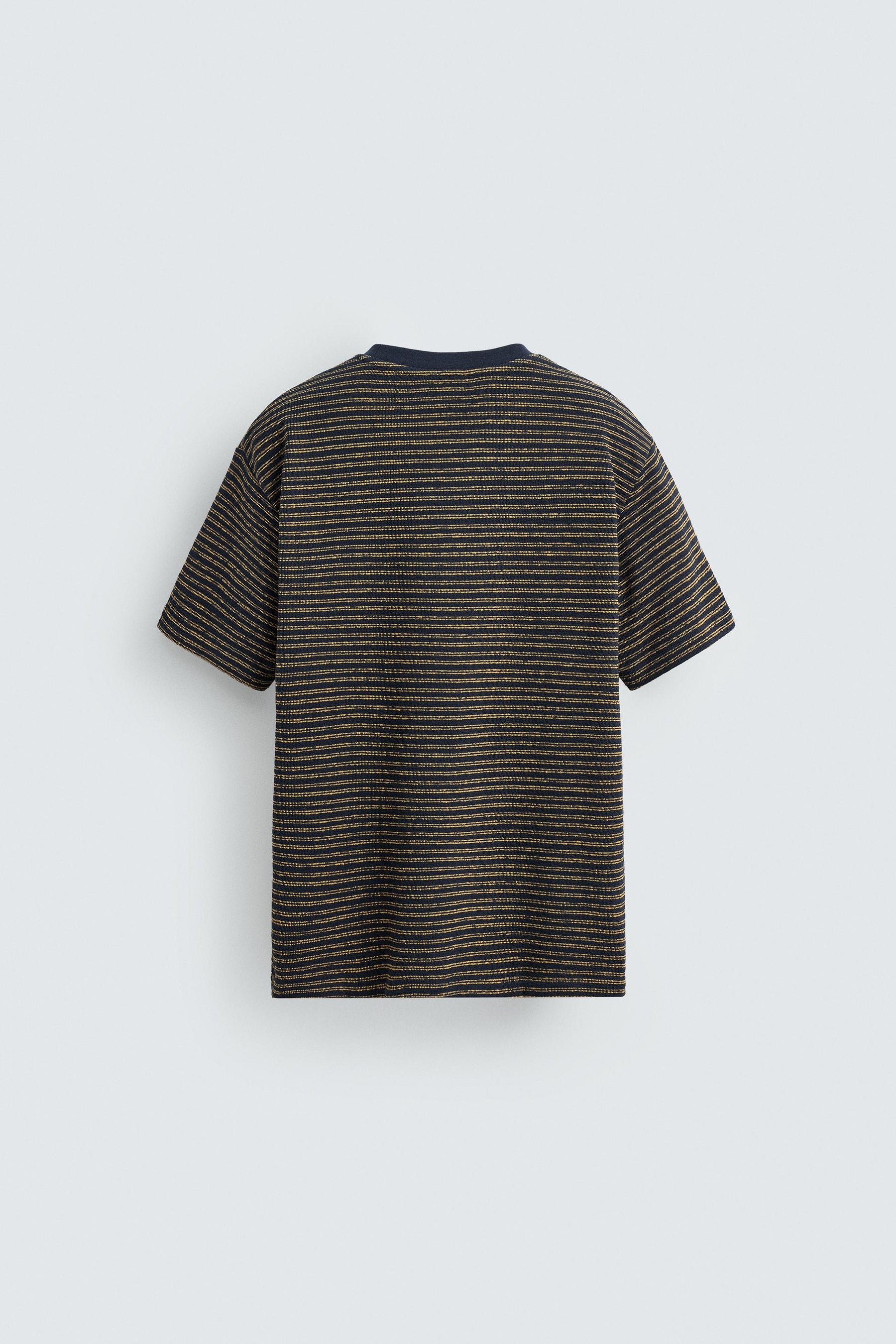 Gestreiftes Jacquard-T-Shirt