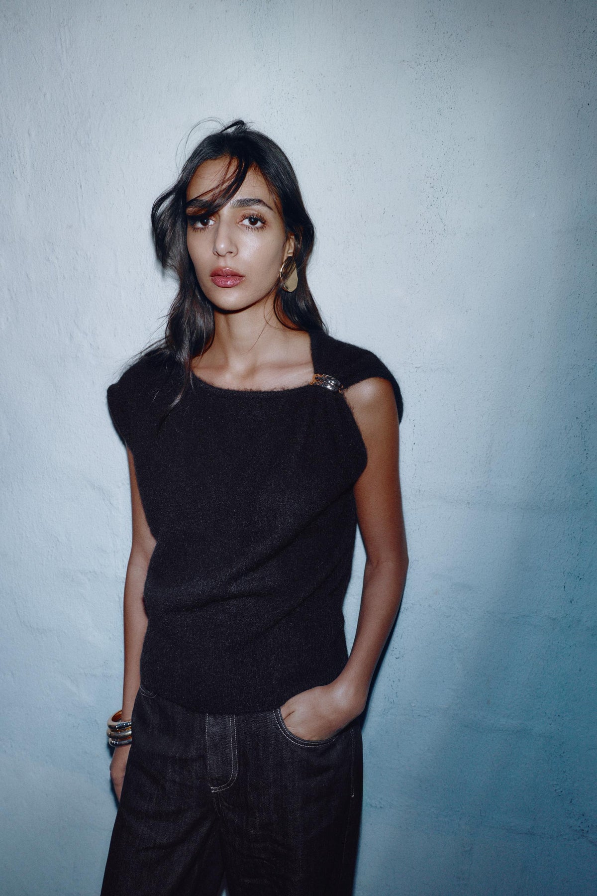 SLEEVELESS KNIT JUMPER