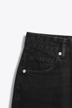 HIGH-WAIST WIDE-LEG JEANS