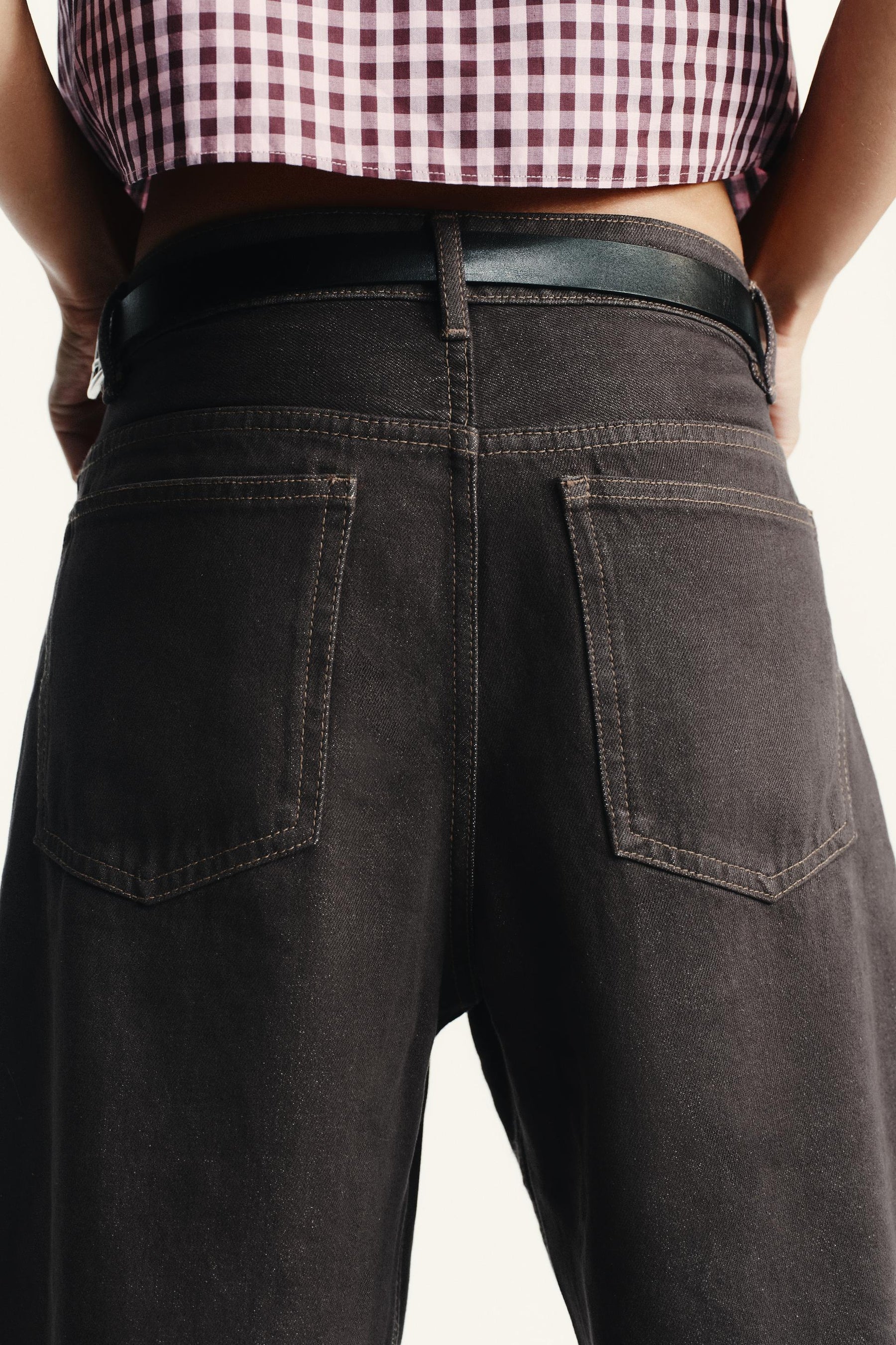 Hochtaillierte Barrel-Jeans