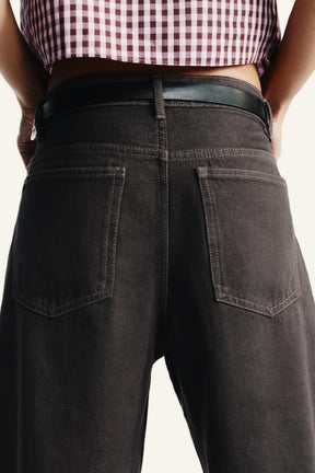 Hochtaillierte Barrel-Jeans