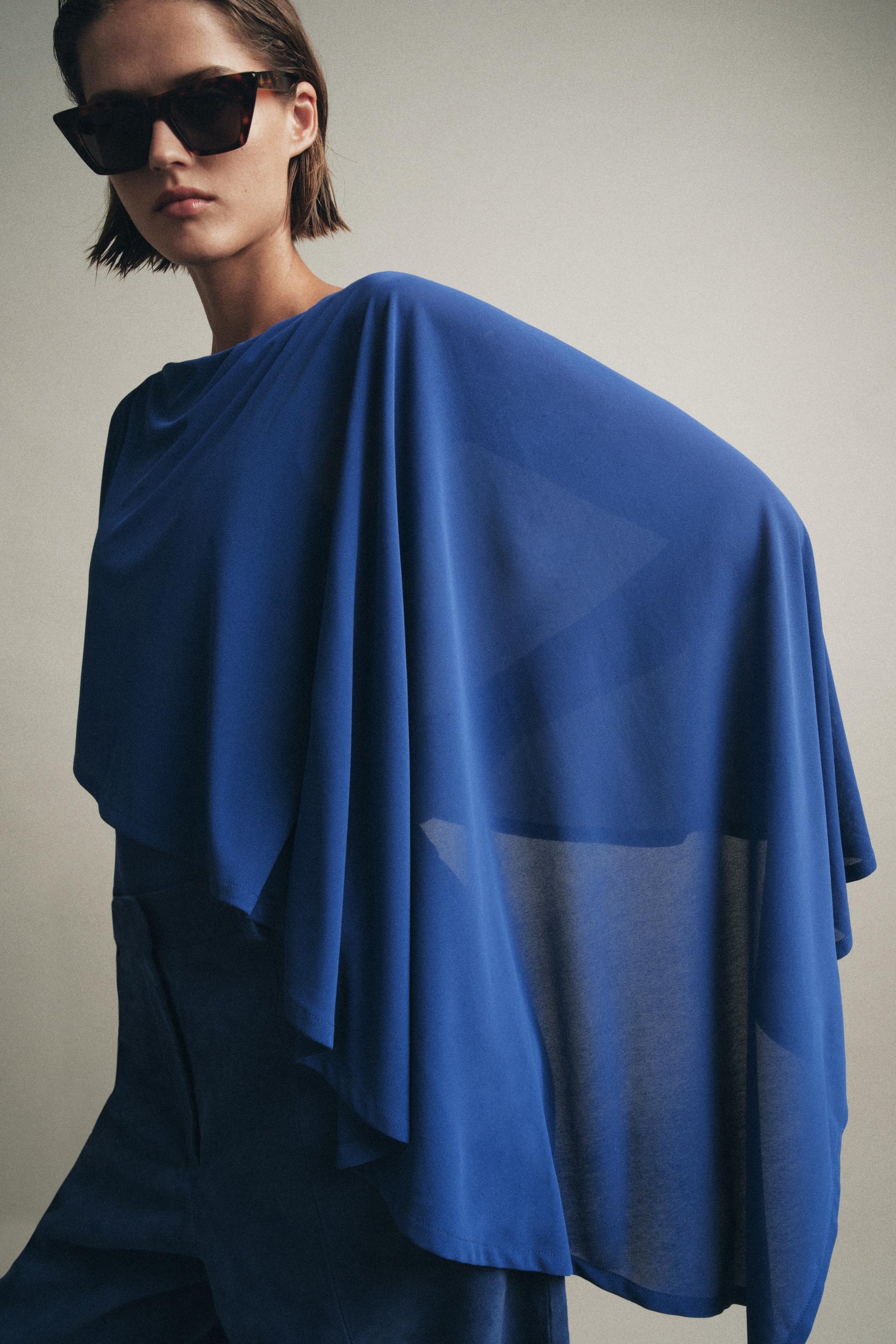 Asymmetrischer Body