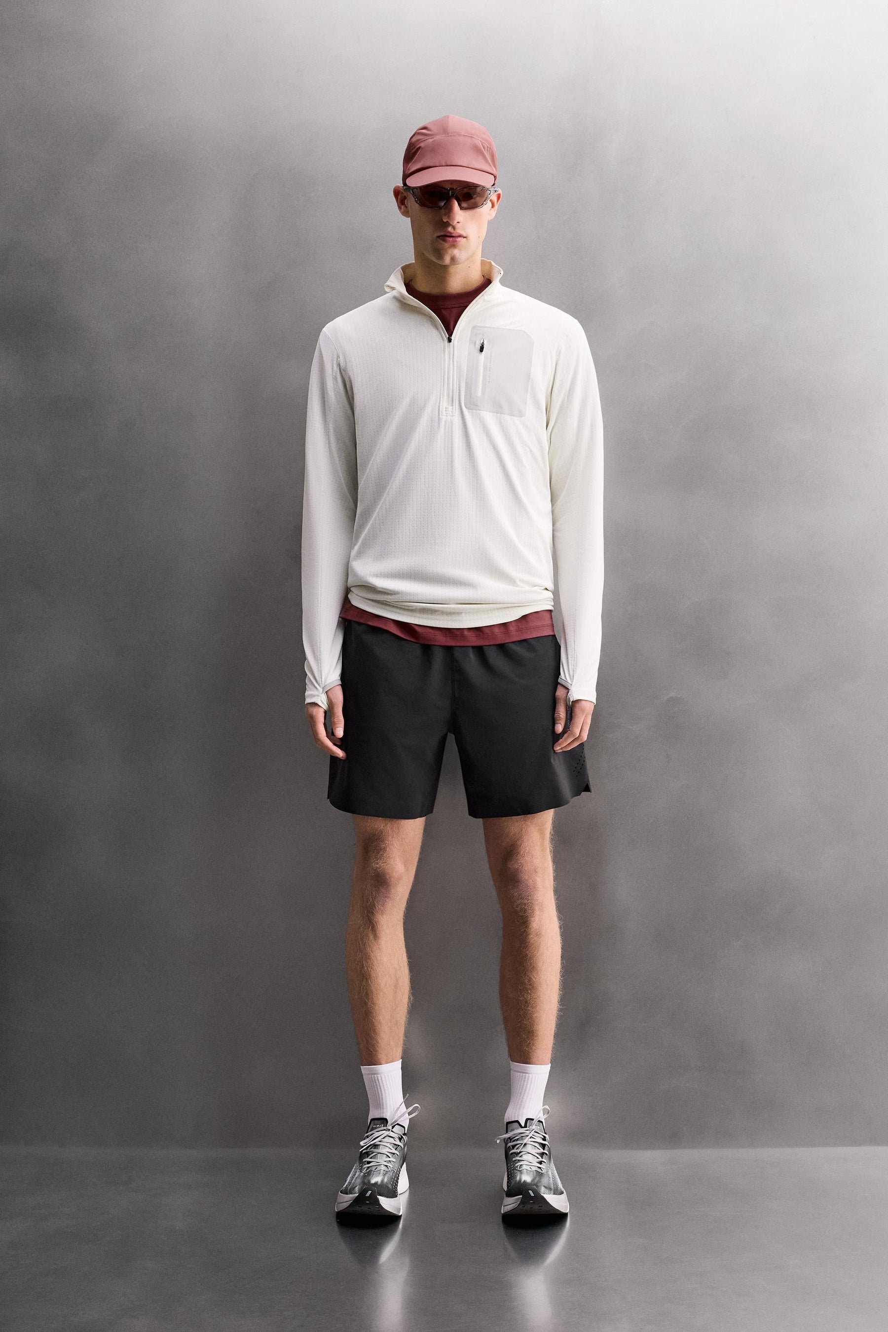 Perforierte Sommershorts