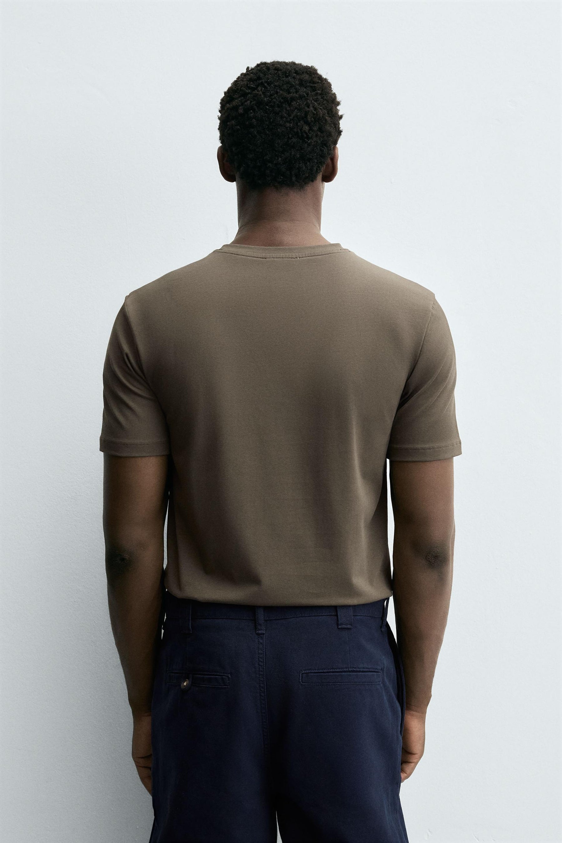 BASIC SLIM FIT T-SHIRT - Image 3