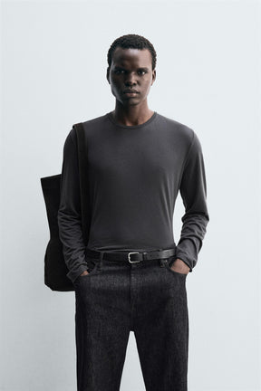 LIGHTWEIGHT LONG SLEEVE T-SHIRT - Image 2