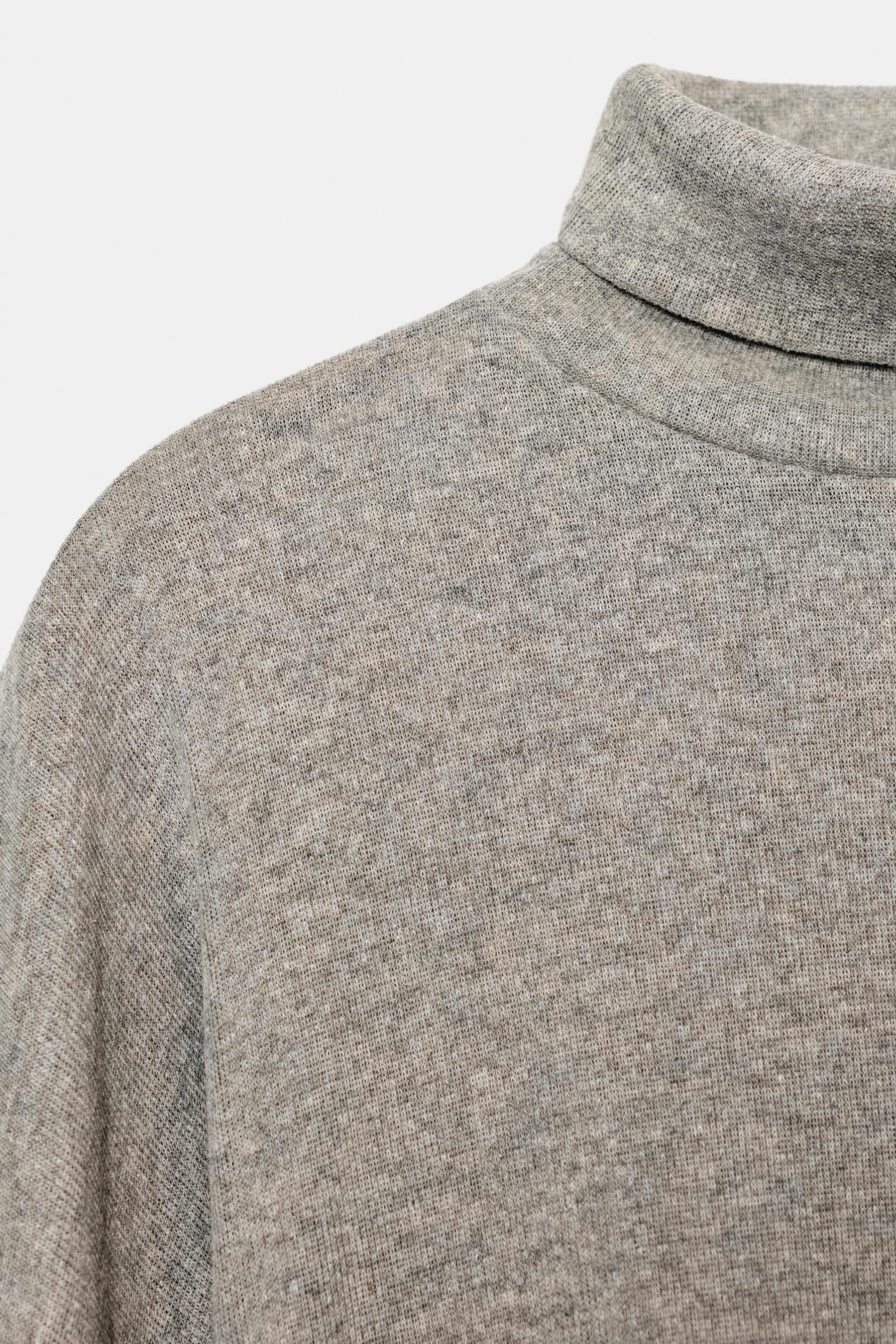 High-neck T-shirt