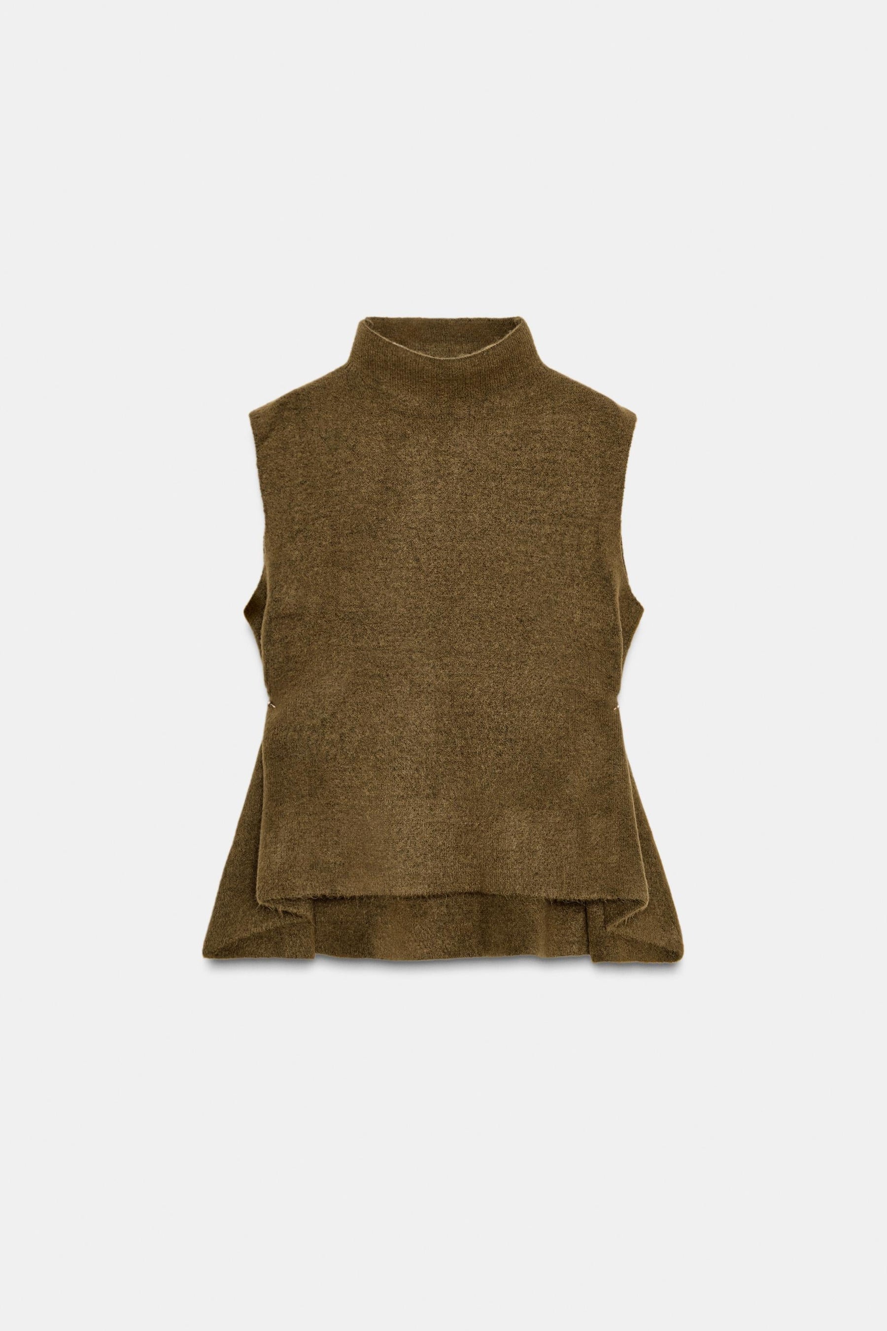 ASYMMETRIC KNIT TOP WITH SIDE APPLIQUÉS - Image 1