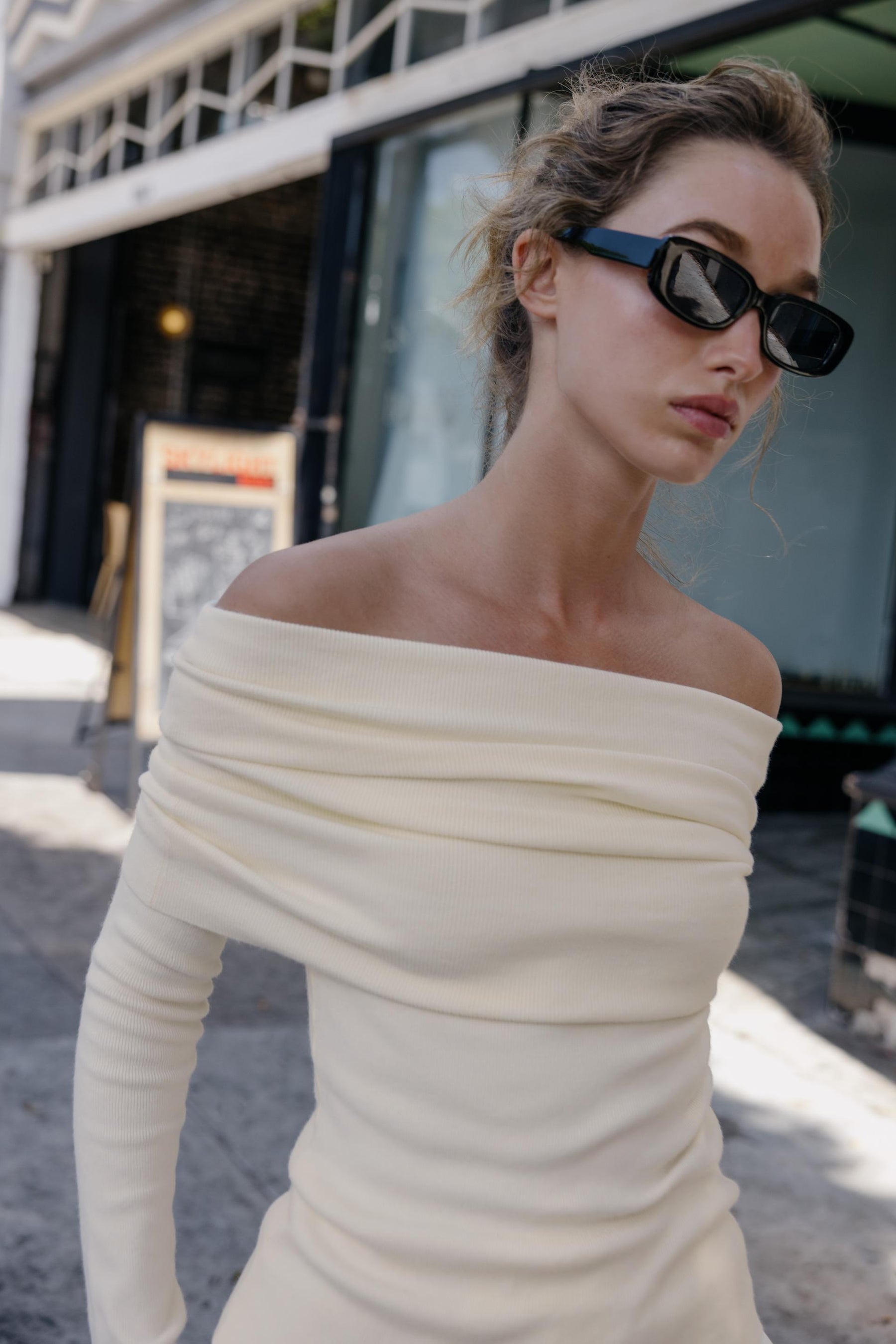 STRAPLESS KNIT TOP