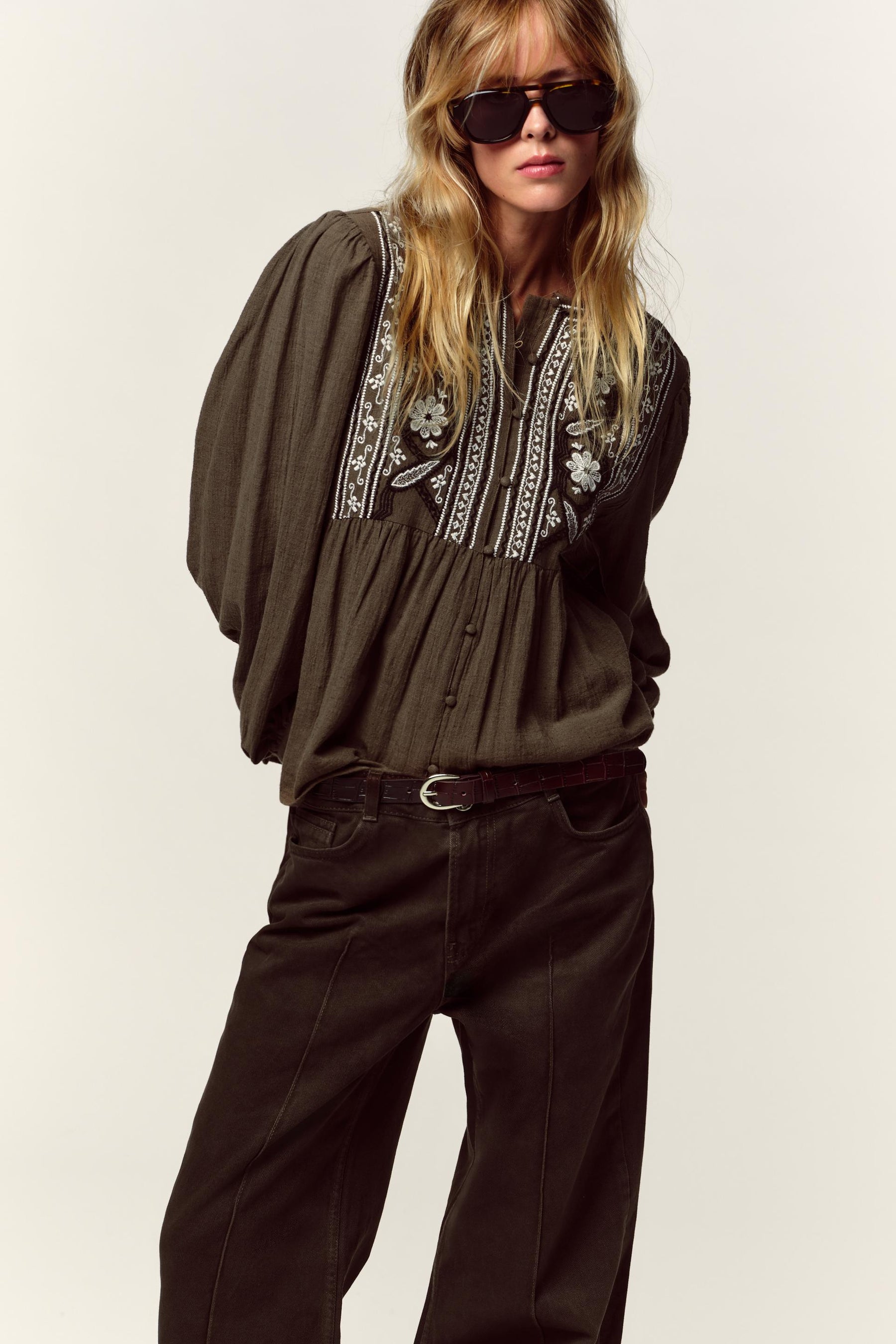 EMBROIDERED BLOUSE