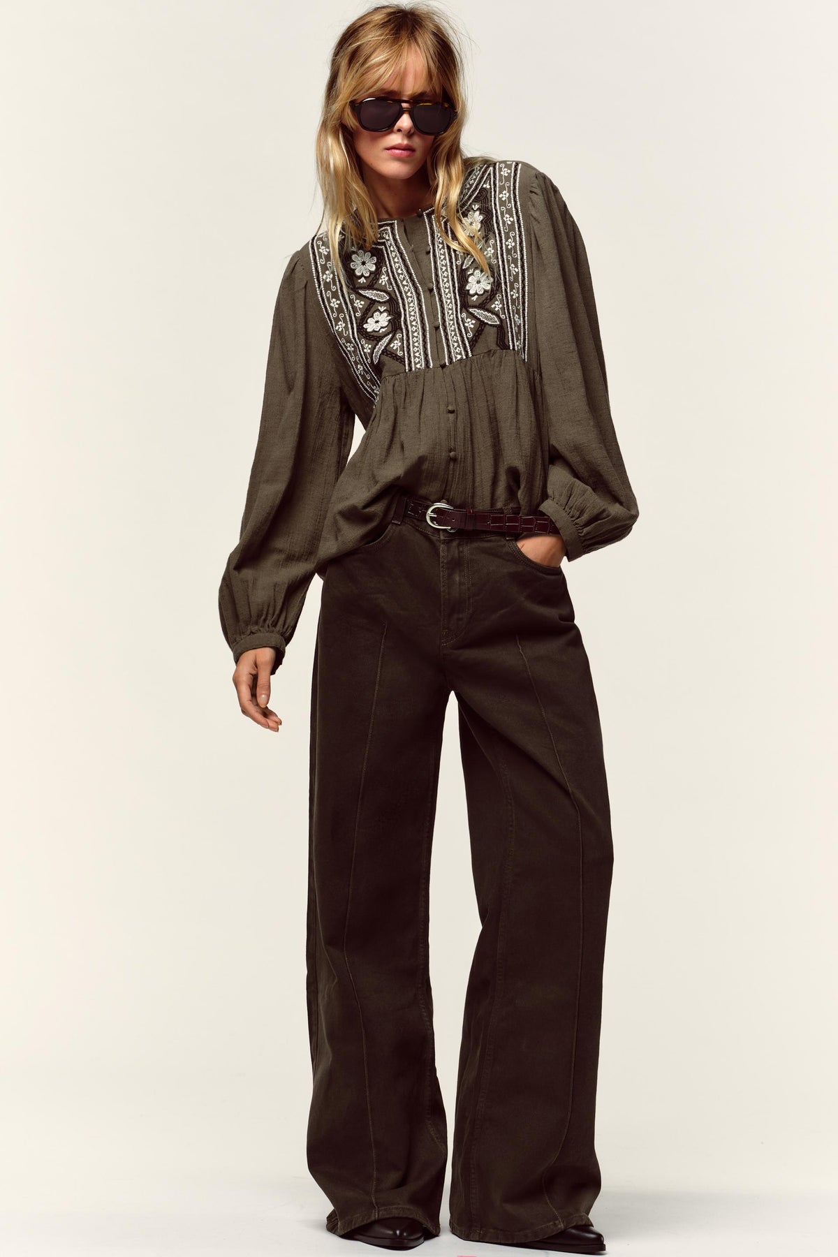 EMBROIDERED BLOUSE
