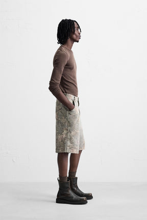 ABSTRACT PRINT RELAXED FIT BERMUDA SHORTS - Image 4