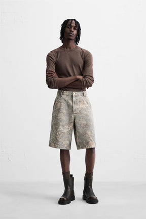 ABSTRACT PRINT RELAXED FIT BERMUDA SHORTS - Image 1