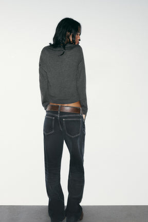 Wide-leg low-rise jeans