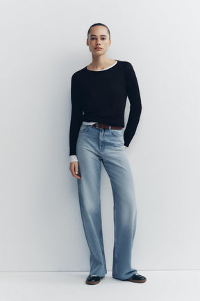 Wide-leg high-waist jeans