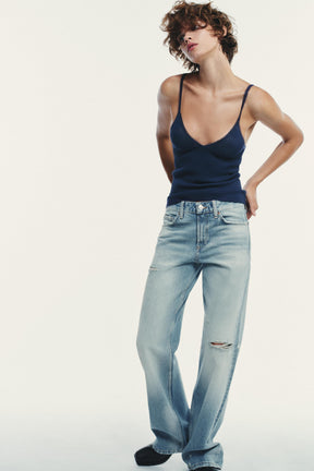 WIDE-LEG MID-WAIST JEANS