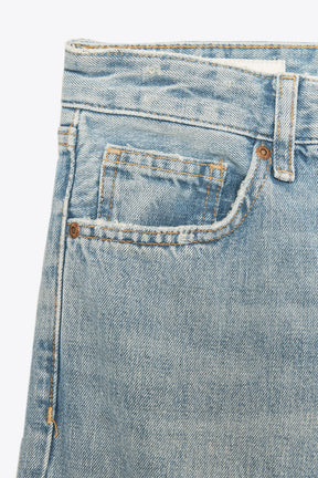 Wide-Leg Mid-Waist Jeans
