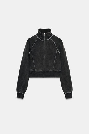 Seam-detailed sweatshirt.