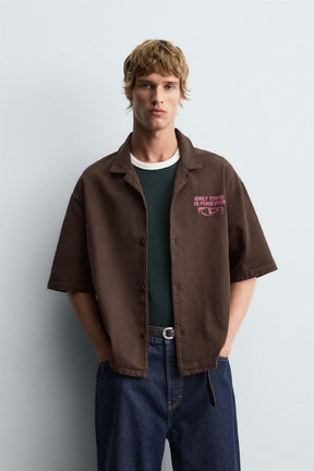 CONTRAST GRAPHIC PRINT SHIRT - Image 2