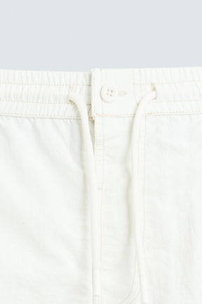 CONTRAST MID-LENGTH SWIMMING TRUNKS - Image 7