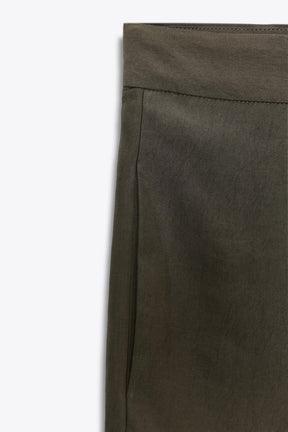 PLEATED WIDE-LEG TROUSERS