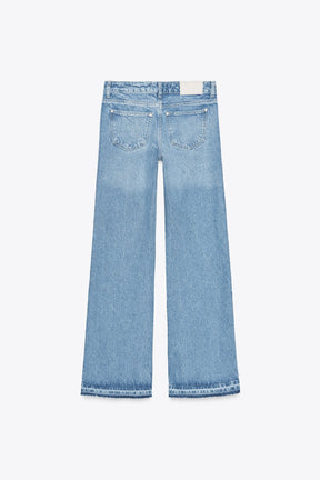 MID-WAIST BOOTCUT JEANS