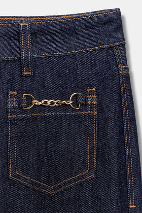 Mid-Waist Wide-Leg Jeans
