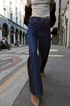 Wide-Leg High-Waist Jeans