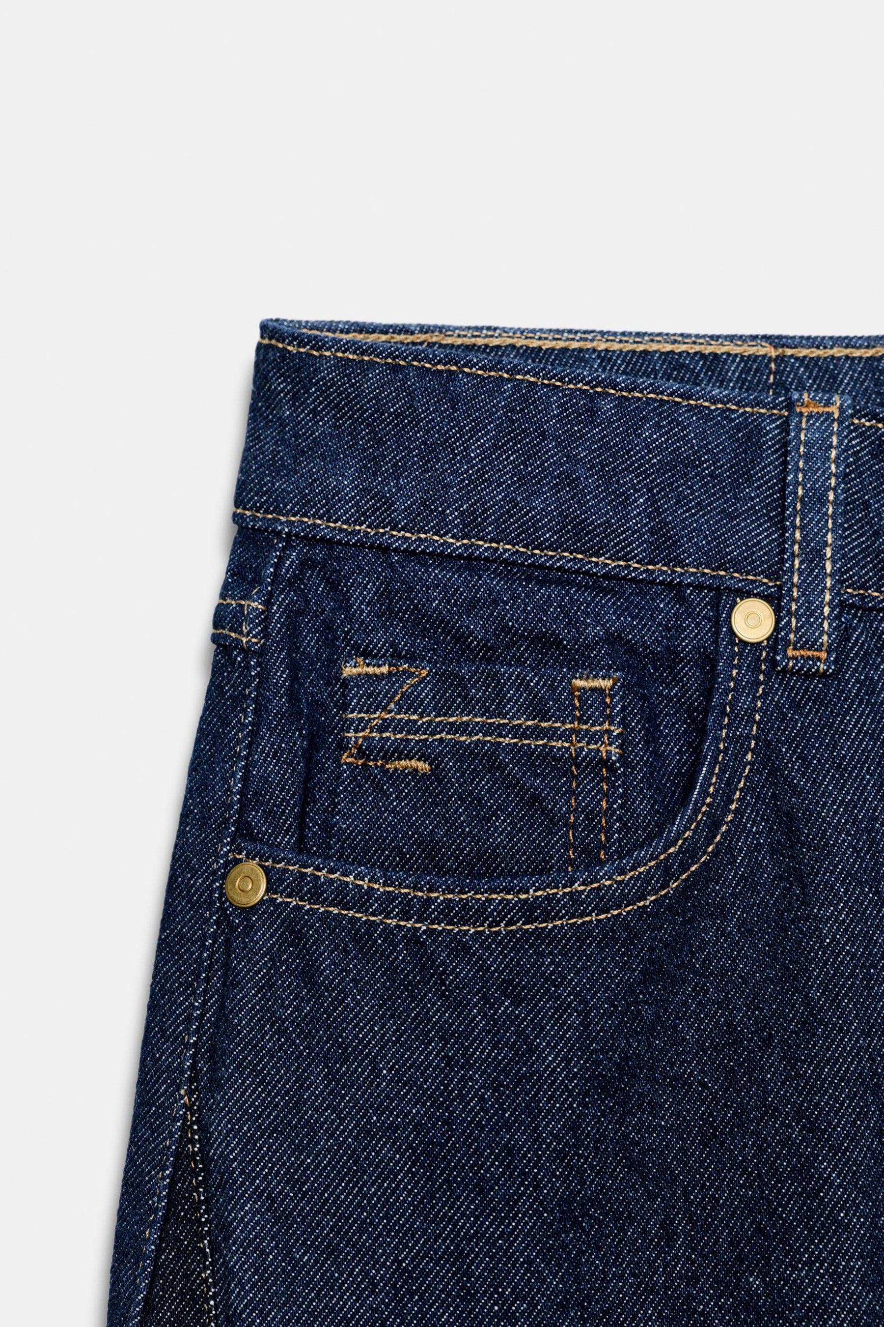 Wide-Leg High-Waist Jeans