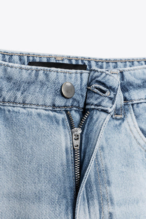 Wide-leg high-waist jeans